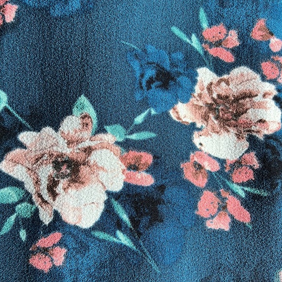 EUC Elle dress - Picture 9 of 9